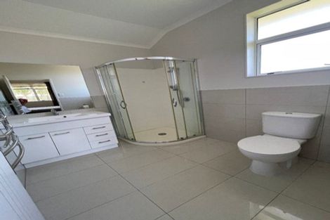 Photo of property in 1 Bartlett Drive, Silverdale, 0932