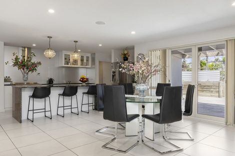 Photo of property in 28 Magnolia Rise, Waipahihi, Taupo, 3330