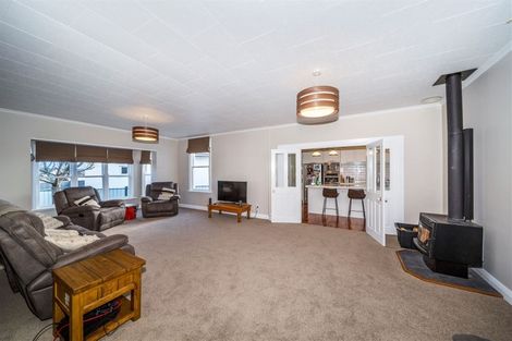 Photo of property in 1 Hunter Street, Hawera, 4610