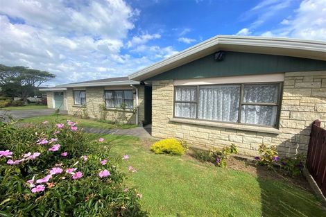 Photo of property in 16 Matai Place, Hawera, 4610