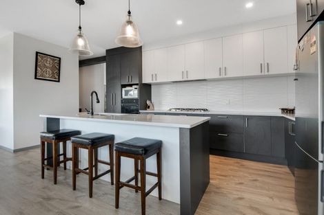 Photo of property in 4 Tendril Court, Orewa, 0931