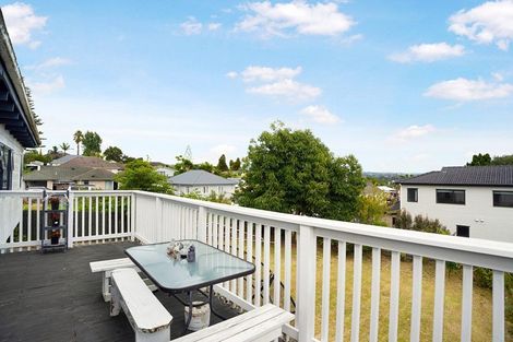 Photo of property in 20 Humphrey Kemp Avenue, Henderson, Auckland, 0612