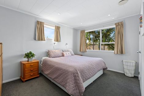 Photo of property in 6 Spinella Drive, Bayview, Auckland, 0629