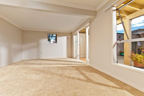 Photo of property in 2/38 Glenvar Road, Torbay, Auckland, 0630