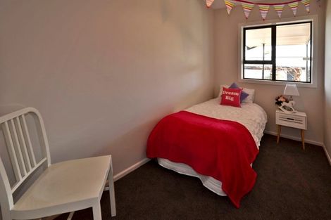 Photo of property in 445 Mairehau Road, Parklands, Christchurch, 8083