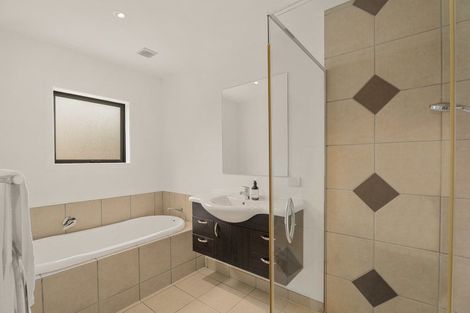Photo of property in 89 Rob Roy Lane, Wanaka, 9305