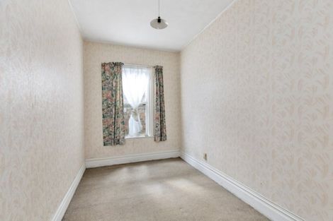 Photo of property in 21 Sugarloaf Road, Brooklyn, Wellington, 6021