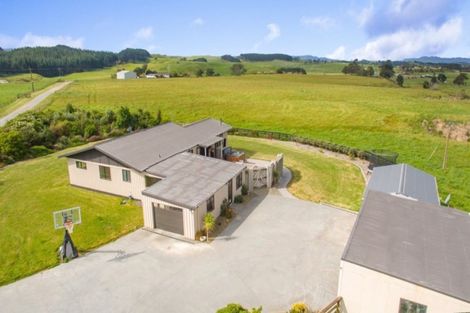 Photo of property in 413a Baylys Coast Road, Dargaville, 0377