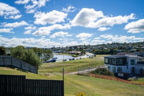 Photo of property in 2/5 The Moorings, Two Mile Bay, Taupo, 3330