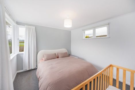 Photo of property in 37 Waterloo Crescent, Hokowhitu, Palmerston North, 4410