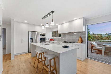 Photo of property in 107 Braemar Road, Castor Bay, Auckland, 0620