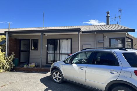 Photo of property in 27 Jeffares Place, Taradale, Napier, 4112