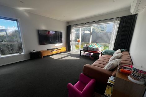 Photo of property in 14 Hokioi Drive, Kenepuru, Porirua, 5022