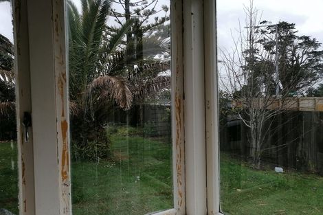 Photo of property in 3170 Great North Road, New Lynn, Auckland, 0600