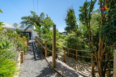 Photo of property in 14 Te Whiti Grove, Korokoro, Lower Hutt, 5012