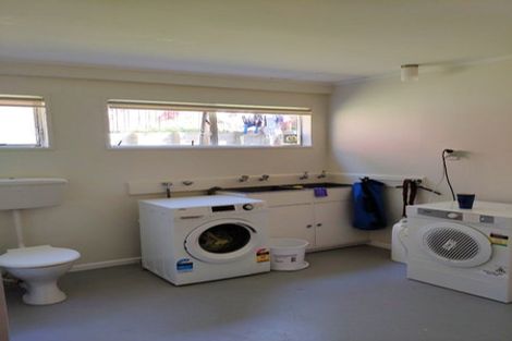 Photo of property in 42 Churton Drive, Churton Park, Wellington, 6037