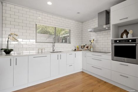 Photo of property in 1/33 Rangatira Road, Birkdale, Auckland, 0626