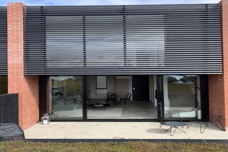 Photo of property in 1a/5 Park Rise, Campbells Bay, Auckland, 0630