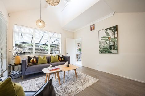 Photo of property in 23 South Kensington Way, Henderson, Auckland, 0612