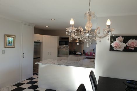 Photo of property in 112 Elizabeth Street, Riccarton, Christchurch, 8041
