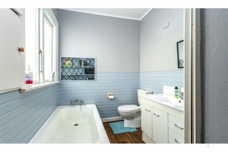 Photo of property in 33 Ashbury Avenue, Waimataitai, Timaru, 7910