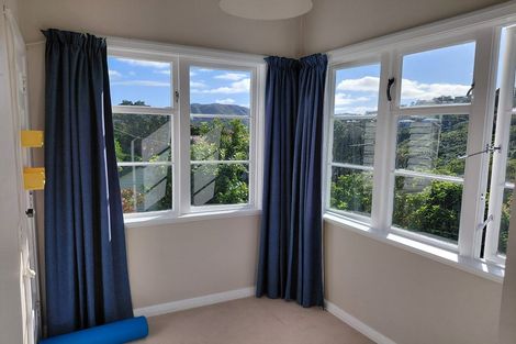 Photo of property in 16 Rodney Street, Northland, Wellington, 6012