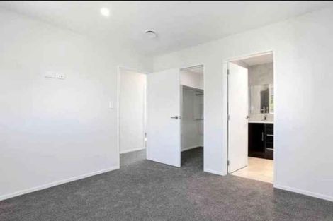 Photo of property in 3b Riverton Drive, Randwick Park, Auckland, 2105