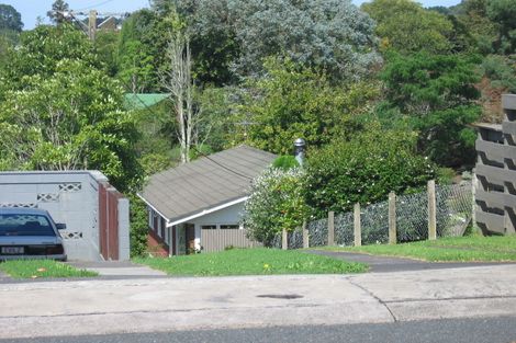 Photo of property in 180 Golf Road, Titirangi, Auckland, 0604