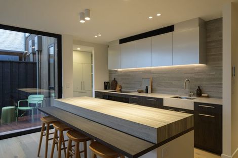 Photo of property in 30a Gracefield Avenue, Christchurch Central, Christchurch, 8013