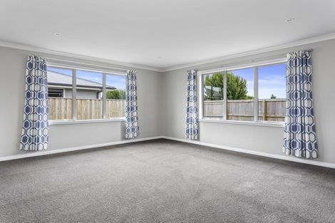 Photo of property in 73 Kippenberger Avenue, Rangiora, 7400