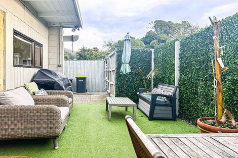 Photo of property in 2/3 Head Street, Sumner, Christchurch, 8081