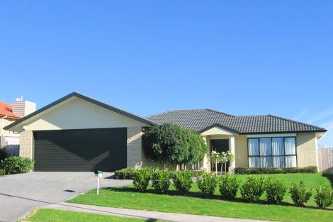 Photo of property in 54 Highfields Terrace, Henderson, Auckland, 0612