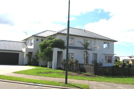 Photo of property in 1 Mahina Place, Te Atatu Peninsula, Auckland, 0610