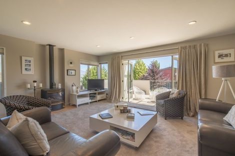 Photo of property in 10 Mulberry Lane, Wanaka, 9305