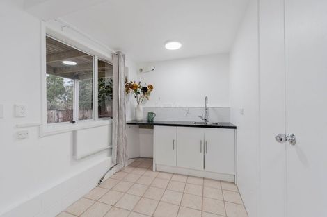 Photo of property in 92 Gallony Avenue, Massey, Auckland, 0614