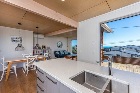 Photo of property in 186-188 Rosetta Road, Raumati South, Paraparaumu, 5032