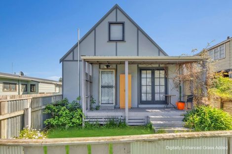Photo of property in 23 Manuka Street, Castlecliff, Whanganui, 4501