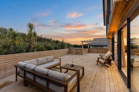 Photo of property in 36 Longshore Drive, Long Bay, Auckland, 0630