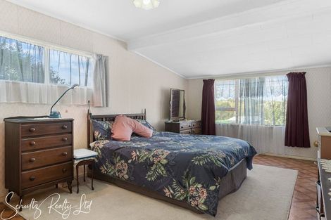 Photo of property in 16 Kaiwaka-mangawhai Road, Kaiwaka, 0975