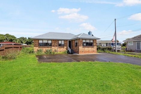 Photo of property in 13 Geoffrey Place, Mangere East, Auckland, 2024