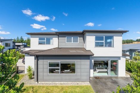 Photo of property in 90b/1 Endeavour Drive, Whitby, Porirua, 5024