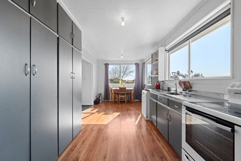 Photo of property in 3 Airedale Place, Waitara, 4320
