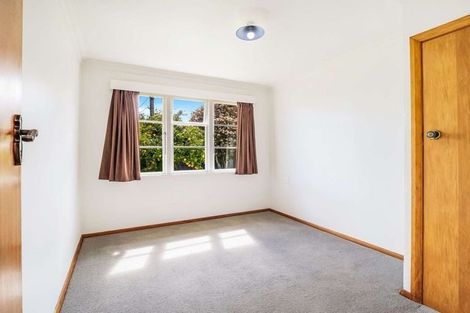 Photo of property in 15 Mako Mako Road, Levin, 5510