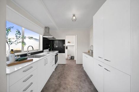 Photo of property in 1/62 Walworth Avenue, Pakuranga Heights, Auckland, 2010