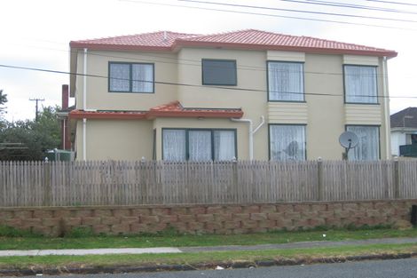 Photo of property in 3/45 College Road, Northcote, Auckland, 0627