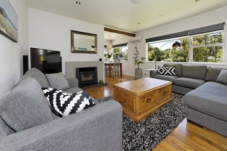 Photo of property in 45 Stottholm Road, Titirangi, Auckland, 0604