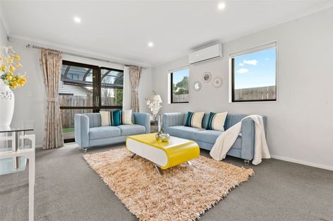 Photo of property in 35 Tarapiroe Avenue, Takanini, 2112