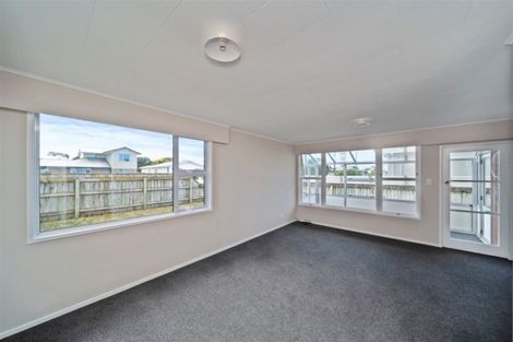 Photo of property in 14 Caledonia Street, Hawera, 4610