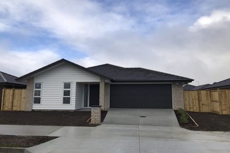 Photo of property in 12 Matawai Puna Drive, Pukekohe, 2120