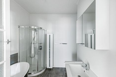 Photo of property in 62 Romilly Street, Westport, 7825
